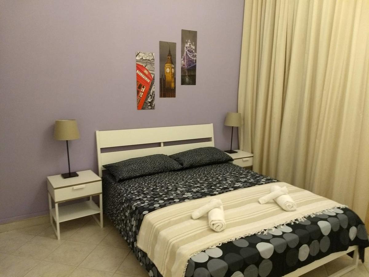 Amoraroma, Economy With Shared Bathrooms Gasthof